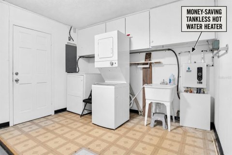 Condo in Palm Harbor, Florida, 2 bedrooms  № 2196570 - photo 29