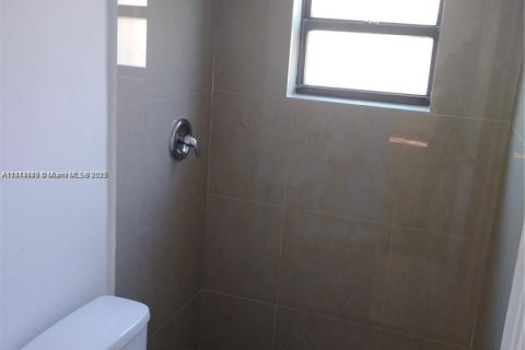 Condo in Hialeah, Florida, 3 bedrooms  № 1833770 - photo 4