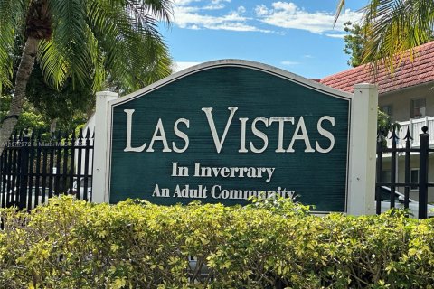 Condo in Pembroke Pines, Florida, 1 bedroom № 1922288 - photo 30