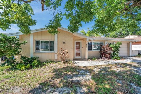 Casa en venta en New Port Richey, Florida, 2 dormitorios, 123 m2 № 1749528 - foto 5