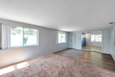 Casa en venta en New Port Richey, Florida, 2 dormitorios, 123 m2 № 1749528 - foto 22
