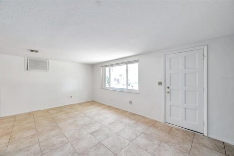 Casa en venta en New Port Richey, Florida, 2 dormitorios, 123 m2 № 1749528 - foto 6