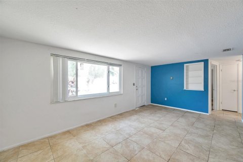 Casa en venta en New Port Richey, Florida, 2 dormitorios, 123 m2 № 1749528 - foto 7