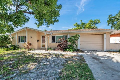 Casa en venta en New Port Richey, Florida, 2 dormitorios, 123 m2 № 1749528 - foto 3