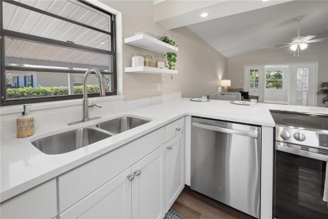 House in Keystone Heights, Florida 3 bedrooms, 116.5 sq.m. № 2114680 - photo 7