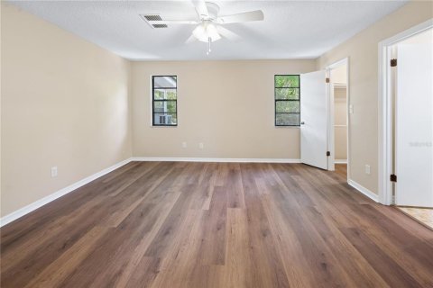 House in Keystone Heights, Florida 3 bedrooms, 116.5 sq.m. № 2114680 - photo 17