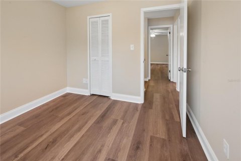 House in Keystone Heights, Florida 3 bedrooms, 116.5 sq.m. № 2114680 - photo 25