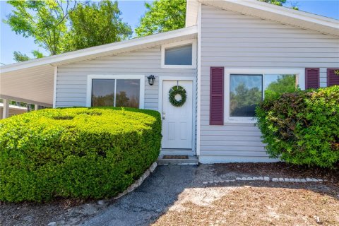House in Keystone Heights, Florida 3 bedrooms, 116.5 sq.m. № 2114680 - photo 3