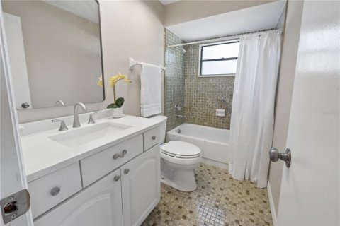 House in Keystone Heights, Florida 3 bedrooms, 116.5 sq.m. № 2114680 - photo 27