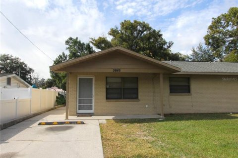 Apartamento en alquiler en Zephyrhills, Florida, 2 dormitorios, 78.97 m2 № 1722484 - foto 1