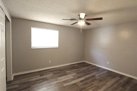 Apartamento en alquiler en Zephyrhills, Florida, 2 dormitorios, 78.97 m2 № 1722484 - foto 5