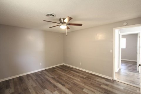 Apartamento en alquiler en Zephyrhills, Florida, 2 dormitorios, 78.97 m2 № 1722484 - foto 7