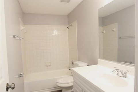 Apartamento en alquiler en Zephyrhills, Florida, 2 dormitorios, 78.97 m2 № 1722484 - foto 9