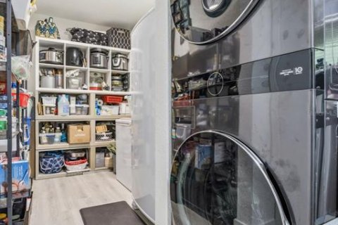 Купить виллу или дом в Фрутленд-Парк, Флорида 7 комнат, 134.71м2, № 2353253 - фото 17