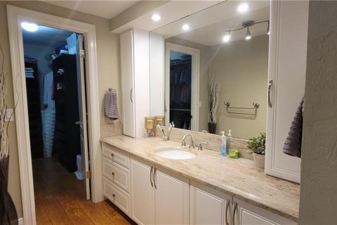Condo in Lauderhill, Florida, 3 bedrooms  № 2191565 - photo 20