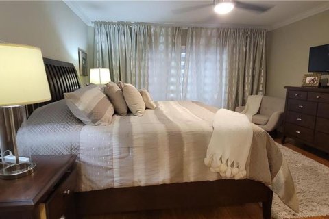 Condo in Lauderhill, Florida, 3 bedrooms  № 2191565 - photo 18