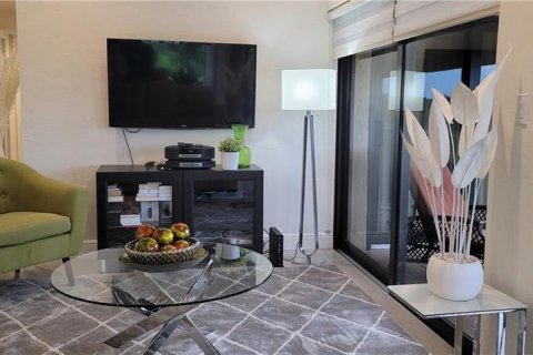 Condo in Lauderhill, Florida, 3 bedrooms  № 2191565 - photo 9