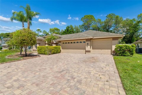 Villa ou maison à vendre à Palm Harbor, Floride: 4 chambres, 208.47 m2 № 2147908 - photo 2