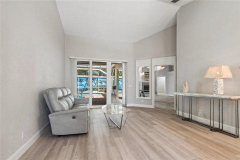Villa ou maison à vendre à Palm Harbor, Floride: 4 chambres, 208.47 m2 № 2147908 - photo 3