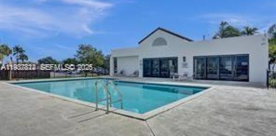 Condo in Oakland Park, Florida, 2 bedrooms  № 2152611