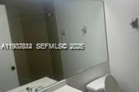 Condo in Oakland Park, Florida, 2 bedrooms  № 2152611 - photo 5