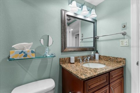 Condo in Palm Harbor, Florida, 2 bedrooms  № 1637307 - photo 25
