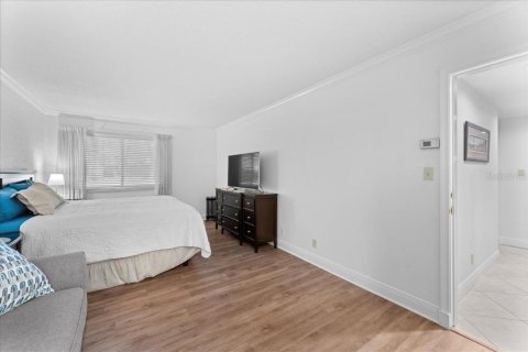 Condo in Palm Harbor, Florida, 2 bedrooms  № 1637307 - photo 30
