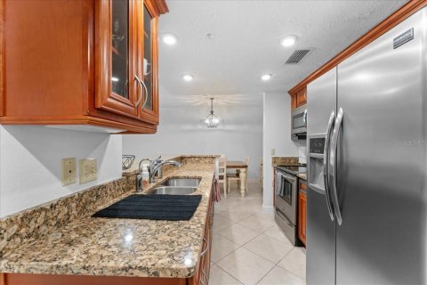Condo in Palm Harbor, Florida, 2 bedrooms  № 1637307 - photo 17