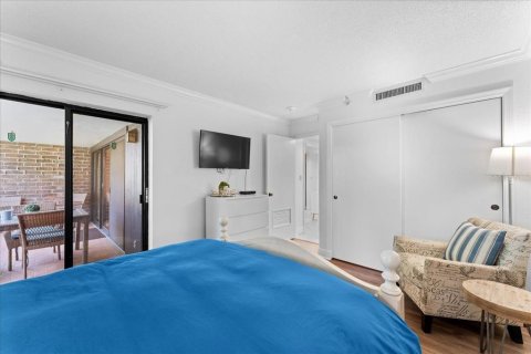 Condo in Palm Harbor, Florida, 2 bedrooms  № 1637307 - photo 22