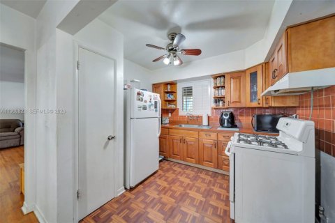 Casa en venta en North Miami, Florida, 2 dormitorios, 112.78 m2 № 2182608 - foto 11
