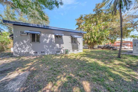Casa en venta en North Miami, Florida, 2 dormitorios, 112.78 m2 № 2182608 - foto 30
