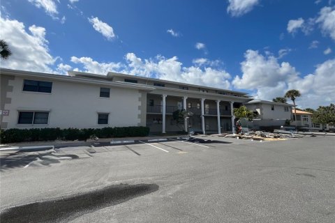 Condominio en venta en New Smyrna Beach, Florida, 2 dormitorios, 104.98 m2 № 1684762 - foto 1