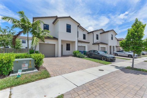 Touwnhouse à vendre à Homestead, Floride: 3 chambres, 157.47 m2 № 2323721 - photo 18