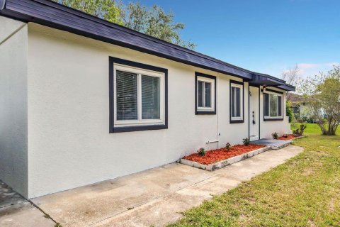 House in Longwood, Florida 3 bedrooms, 97.55 sq.m. № 2199855 - photo 9