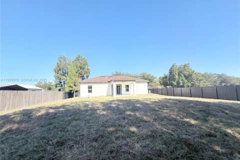 House in Punta Gorda, Florida 3 bedrooms, 98.76 sq.m. № 1987455 - photo 16