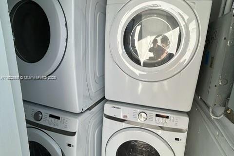 Villa ou maison à louer à Miami, Floride: 2 chambres, 153.29 m2 № 1977121 - photo 16