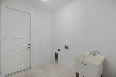 Купить виллу или дом в Кейп-Корал, Флорида 3 спальни, 136.94м2, № 1941660 - фото 10