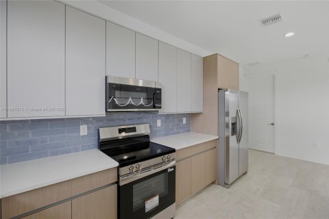 Купить виллу или дом в Кейп-Корал, Флорида 3 спальни, 136.94м2, № 1941660 - фото 4