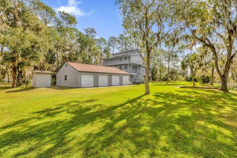 House in Lady Lake, Florida 3 bedrooms, 224.45 sq.m. № 1434391 - photo 2