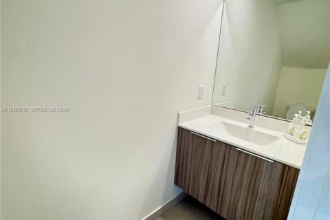 Adosado en alquiler en Doral, Florida, 3 dormitorios, 173.36 m2 № 2011808 - foto 7