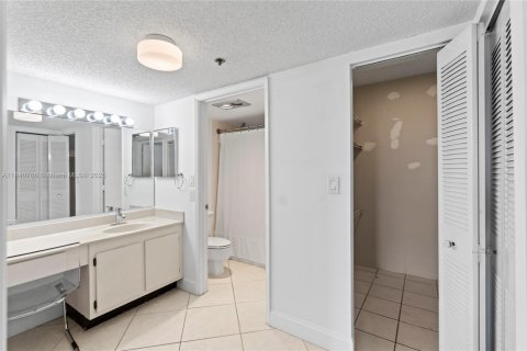 Copropriété à vendre à Aventura, Floride: 2 chambres, 113.81 m2 № 1836214 - photo 11