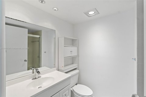 Copropriété à vendre à Aventura, Floride: 2 chambres, 113.81 m2 № 1836214 - photo 17