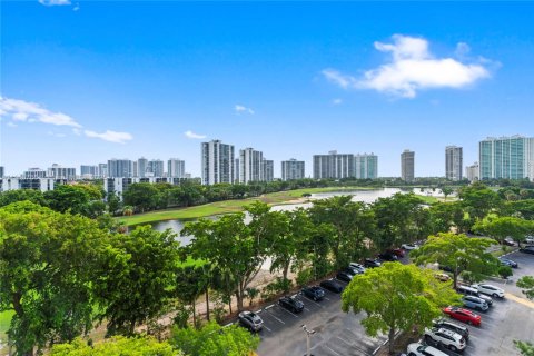 Copropriété à vendre à Aventura, Floride: 2 chambres, 113.81 m2 № 1836214 - photo 18