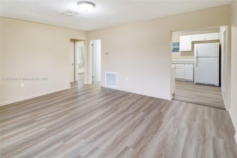 Купить виллу или дом в Помпано-Бич, Флорида 4 спальни, 83.61м2, № 1926370 - фото 5