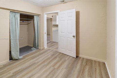 Купить виллу или дом в Помпано-Бич, Флорида 4 спальни, 83.61м2, № 1926370 - фото 17