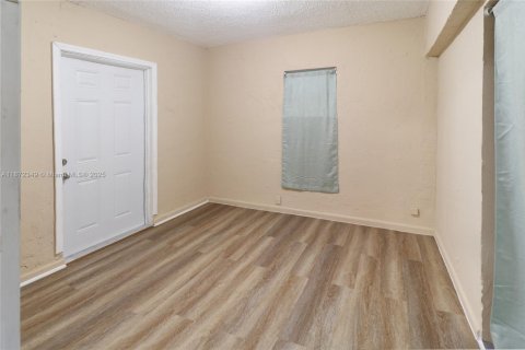 Купить виллу или дом в Помпано-Бич, Флорида 4 спальни, 83.61м2, № 1926370 - фото 16