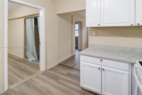 Купить виллу или дом в Помпано-Бич, Флорида 4 спальни, 83.61м2, № 1926370 - фото 9