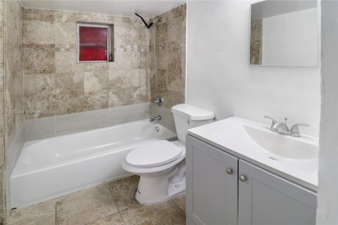 Купить виллу или дом в Помпано-Бич, Флорида 4 спальни, 83.61м2, № 1926370 - фото 13