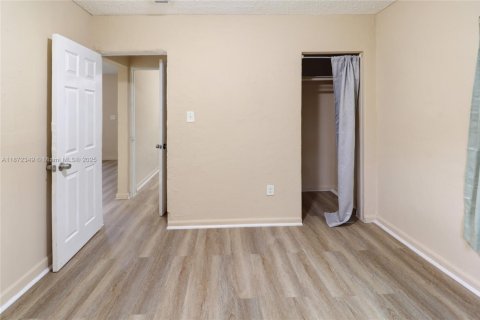 Купить виллу или дом в Помпано-Бич, Флорида 4 спальни, 83.61м2, № 1926370 - фото 11