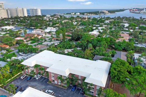 Condo in Fort Lauderdale, Florida, 1 bedroom  № 1735794 - photo 2